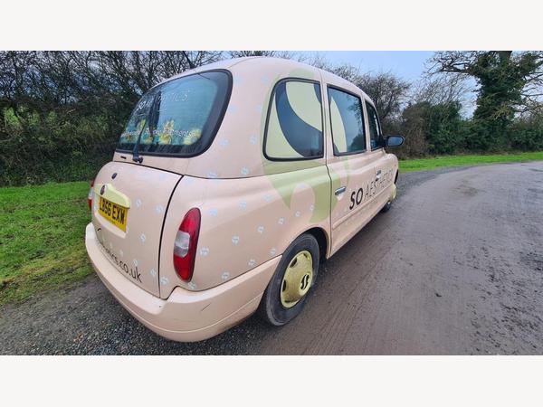 London Taxis International TX4 2.5 TD Silver MPV 4dr Diesel Manual (211 g/km, 100 bhp)