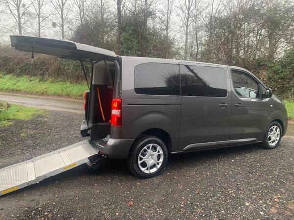Citroen SpaceTourer 2.0 BlueHDi 180 Business M 5dr AUTOMATIC WHEELCHAIR ACCESSIBLE VEHICLE 4 SEATS