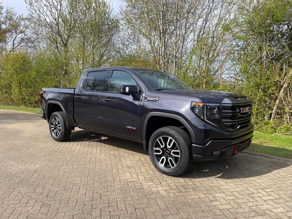 GMC Sierra AT4 6.2 Crew 4dr
