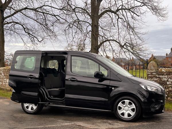 Ford Tourneo Courier 1.5 TDCi Zetec Euro 6 5dr