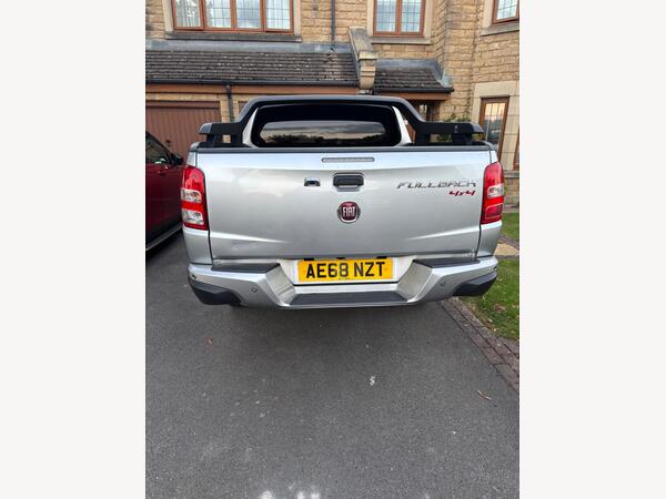 Fiat Fullback 2.4D Cross Pickup Double Cab 4dr Diesel Manual 4WD Euro 6 (180 ps)