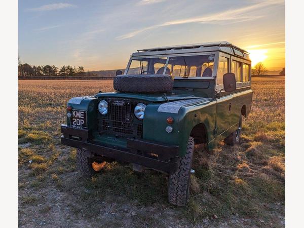 Land Rover Series II 109" 2.8 Diesel Safari Roof