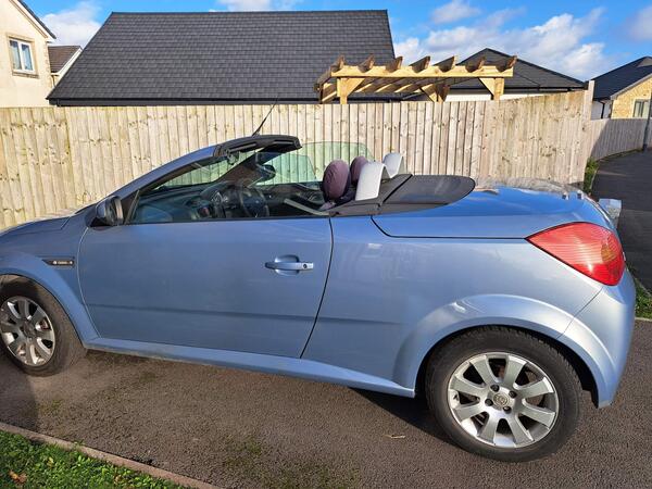 Vauxhall Tigra 1.4i 16v 2dr