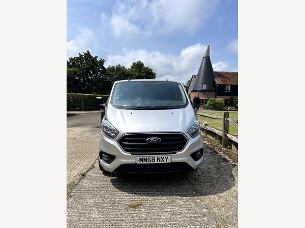 Ford Transit Custom 2.0 300 EcoBlue Limited Crew Van Double Cab 5dr Diesel Manual L1 H1 Euro 6 (6 Seat) (130 ps)
