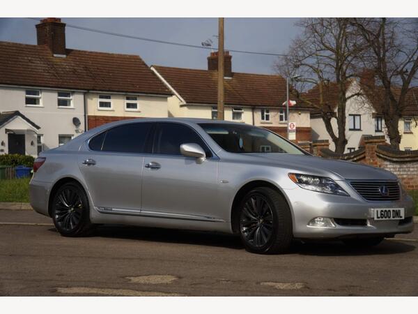 Lexus LS 5.0 600h V8 L CVT 4WD Euro 5 (s/s) 4dr