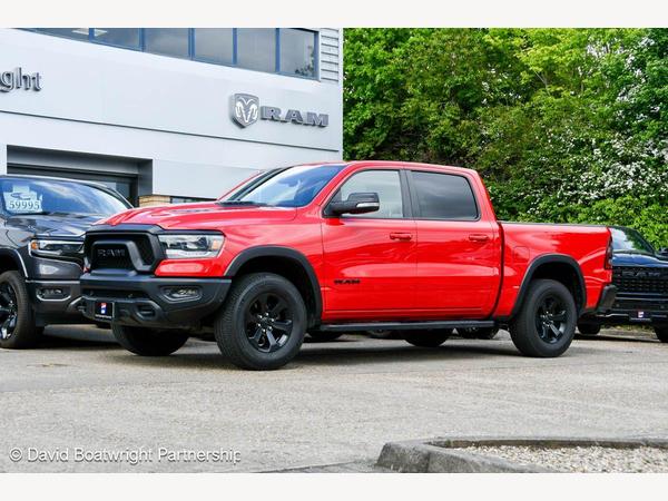 Dodge RAM 1500 Rebel 5.7L V8 Hemi in Flame Red 4dr
