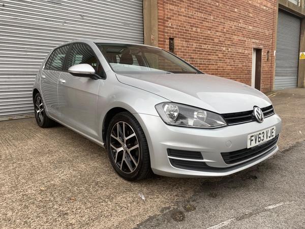 Volkswagen Golf 1.6 TDI BlueMotion Tech S Euro 5 (s/s) 5dr