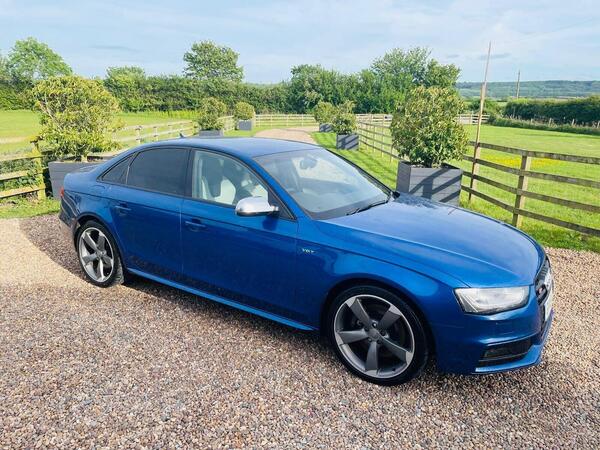 Audi S4 3.0 TFSI V6 S Tronic quattro Euro 5 (s/s) 4dr