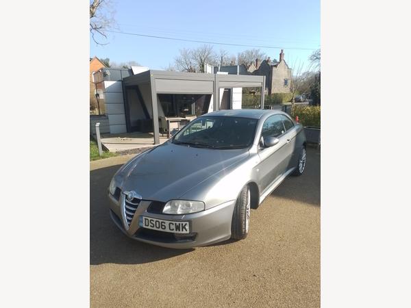 Alfa Romeo GT 1.9 JTDM 16V 2dr