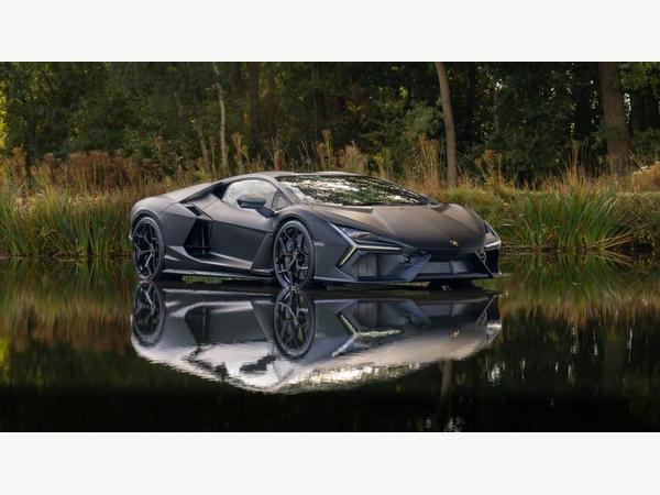 Lamborghini Revuelto 6.5 V12 HPEV 3.8kWh AMT 4WD Euro 6 2dr
