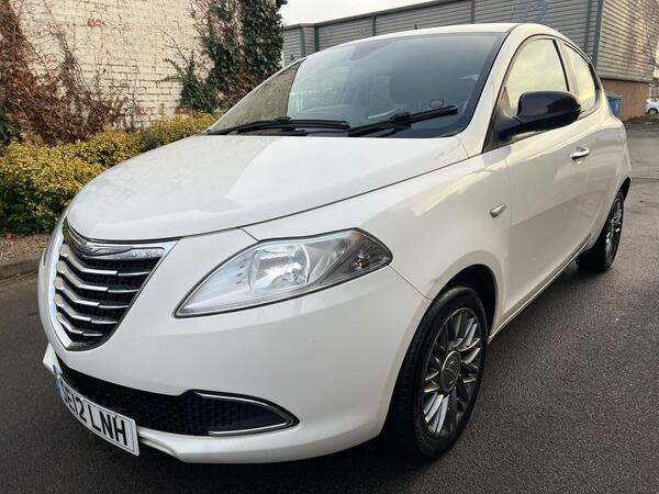 Chrysler Ypsilon 1.2 SE Euro 5 (s/s) 5dr