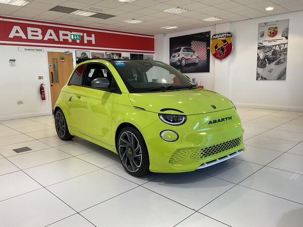 Abarth 500e C 42kWh Scorpionissima Auto 2dr