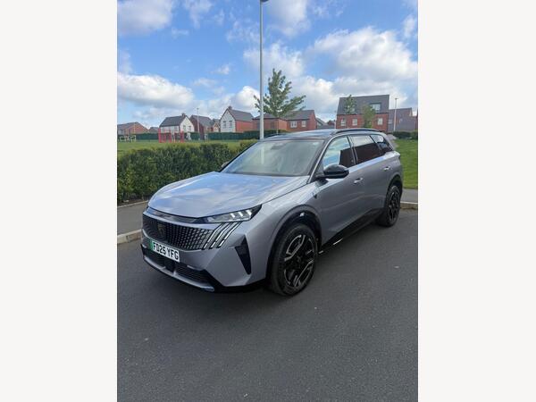 Peugeot E-5008 73kWh GT Auto 5dr