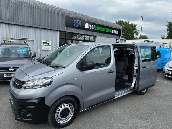 Vauxhall Vivaro Life 1.5 Turbo D Edition L MPV 5dr Diesel Manual LWB Euro 6 (9 Seat) (120 ps) 1 OWNER FROM NEW !!!! PRICE INCLUDED VAT !!! AIR CON !!!! FRESH SERVICE INCLU