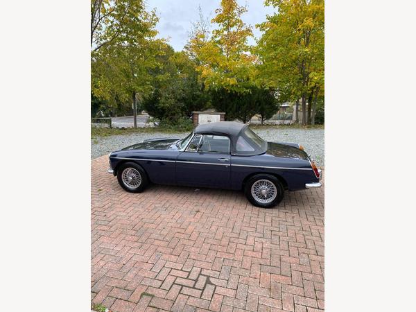 MG MGB GT 1.8 2dr
