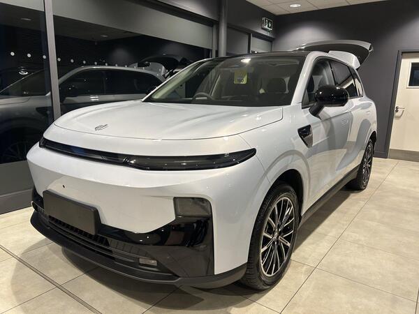 Leapmotor B10 67.1kWh Auto 5dr