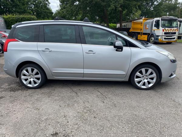 Peugeot 5008 1.6 HDi Allure Euro 5 5dr