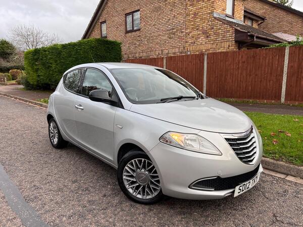 Chrysler Ypsilon 1.2 SE Euro 5 (s/s) 5dr