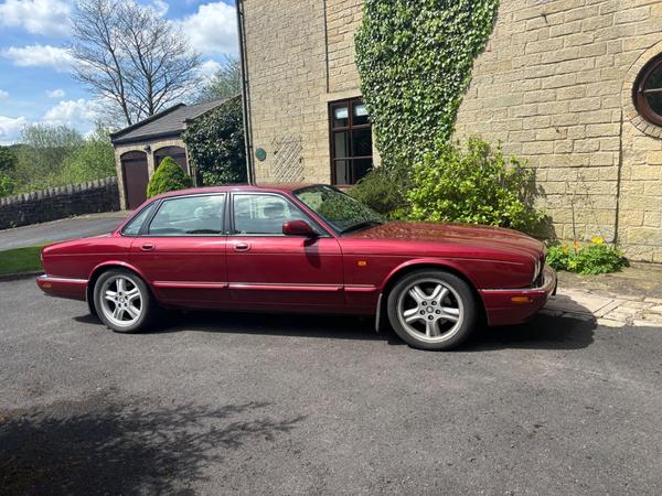 Jaguar XJR 4.0 100 Limited Edition 4dr