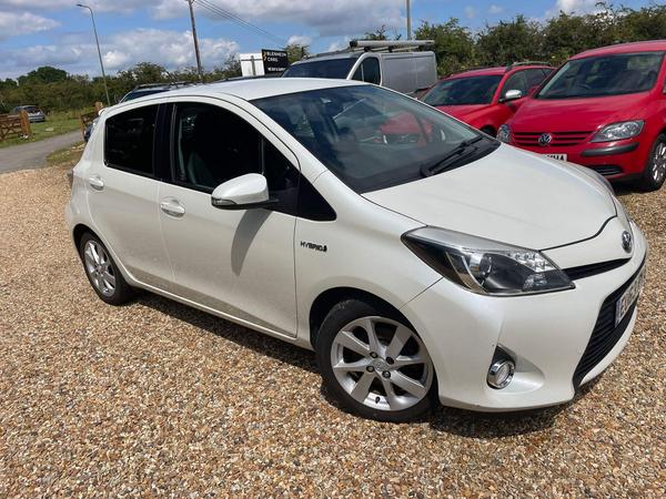 Toyota Yaris 1.5 VVT-h T Spirit CVT Euro 5 5dr