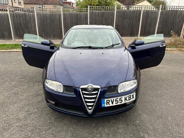 Alfa Romeo GT 2.0 JTS Selespeed 2dr