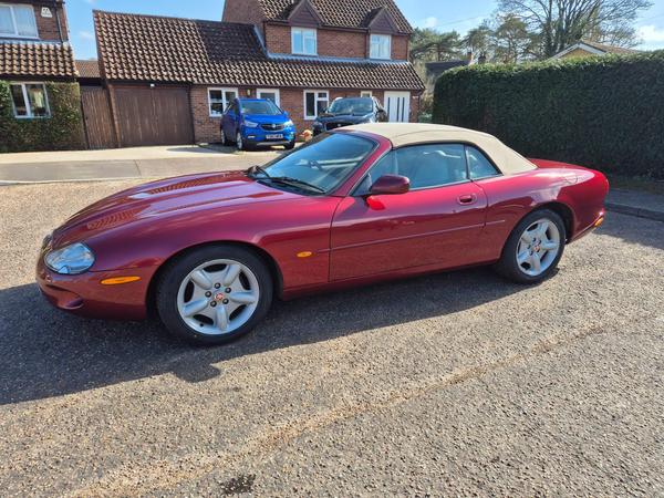 Jaguar XK8 4.0 2dr