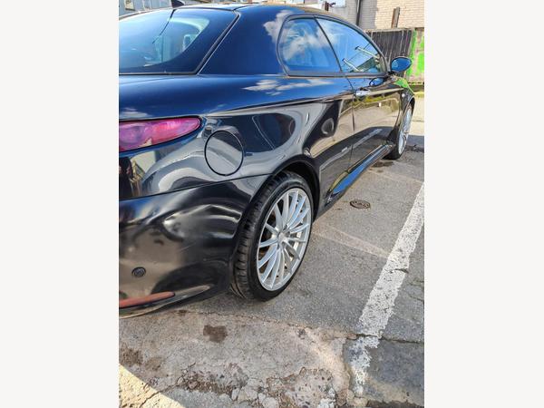 Alfa Romeo GT 1.9 JTDM 16V Lusso 2dr