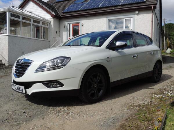 Chrysler Delta 1.4 M-Air SE Euro 5 (s/s) 5dr