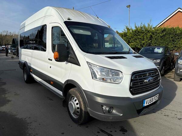 Ford Transit TDCi 460 Trend Minibus 2.2 Manual Diesel
