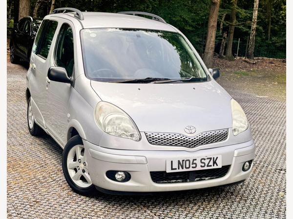 Toyota Yaris Verso 1.3 VVT-i T Spirit 5dr