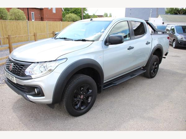 Fiat Fullback 2.4D Cross 4WD Euro 6 4dr