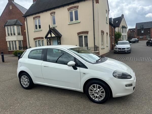 Fiat Punto 1.4 Easy Manual Euro 5 (s/s) 3dr