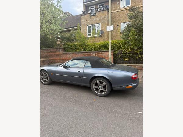 Jaguar XK8 4.0 2dr
