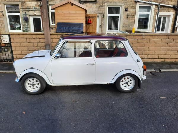 Austin Mini 0.85 City Saloon 2dr Petrol Manual (34 bhp)