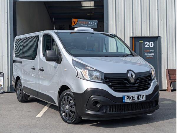 Renault Trafic 1.6 dCi 27 Business SWB Euro 5 5dr (9 Seat)
