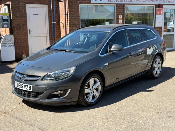 Vauxhall Astra 1.6 CDTi ecoFLEX SRi Sports Tourer Euro 6 (s/s) 5dr
