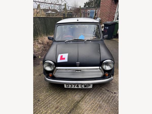 Austin Mini 1.0 City E 2dr