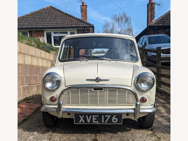 Morris Mini De-Luxe