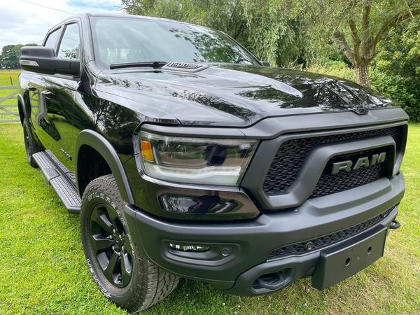 Dodge RAM 5.7 V8 Hemi Laramie Auto 4WD Euro 3 4dr