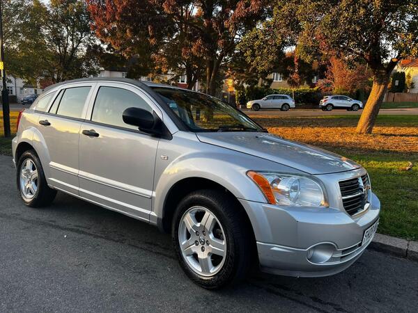 Dodge Caliber 2.0 SXT CVT 5dr
