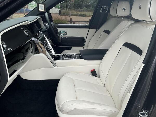 Rolls-Royce Cullinan 6.75 V12 Auto 4WD Euro 6 5dr