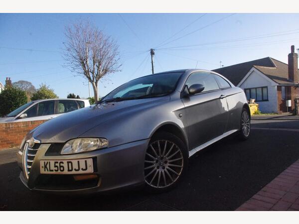 Alfa Romeo GT 1.9 JTDM 16V 2dr