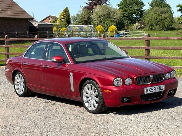 Jaguar XJ 2.7 TD Executive 4dr