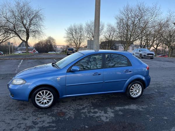 Chevrolet Lacetti 1.6 SX 5dr