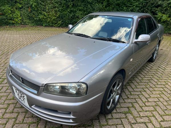 Nissan Skyline 25GT-V 2.5L NA four-door sedan Petrol Automatic