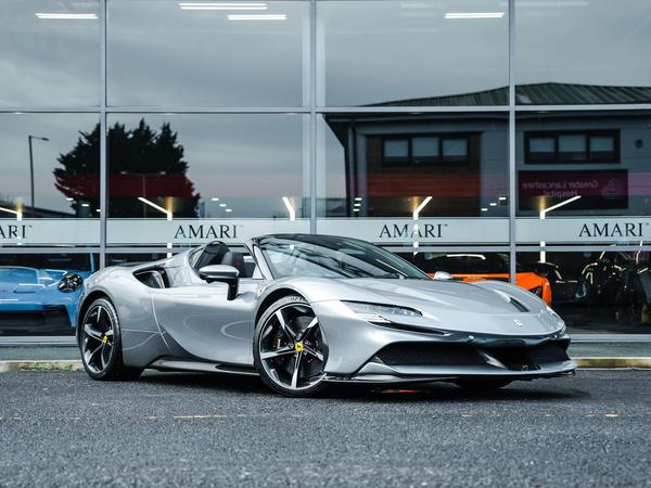 Ferrari SF90 Spider 4.0T V8 7.9kWh F1 DCT 4WD Euro 6 (s/s) 2dr