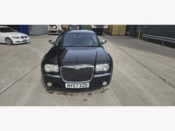 Chrysler 300C 3.0 CRD V6 4dr