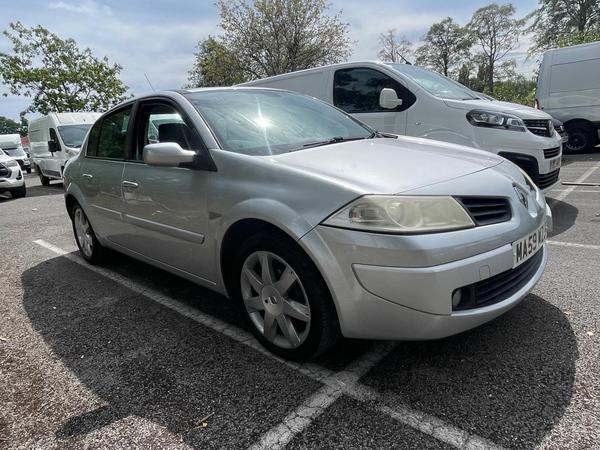 Renault Megane 1.4 16v Dynamique 4dr