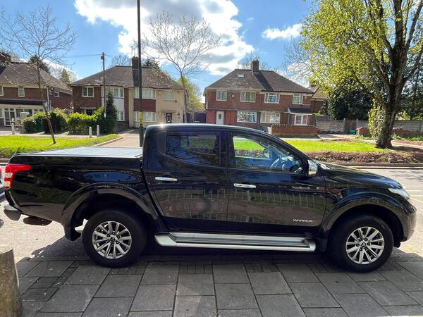 Mitsubishi L200 2.4 DI-D DC Warrior Pickup Double Cab 4dr Diesel Manual 4WD Euro 6 (178 ps)