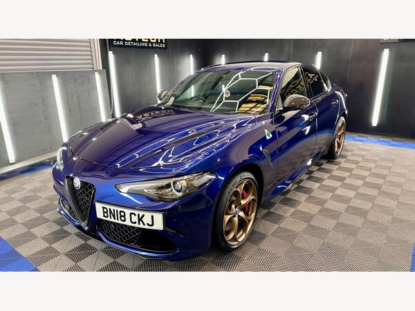 Alfa Romeo Giulia 2.9 V6 Bi-Turbo Quadrifoglio Auto Euro 6 (s/s) 4dr
